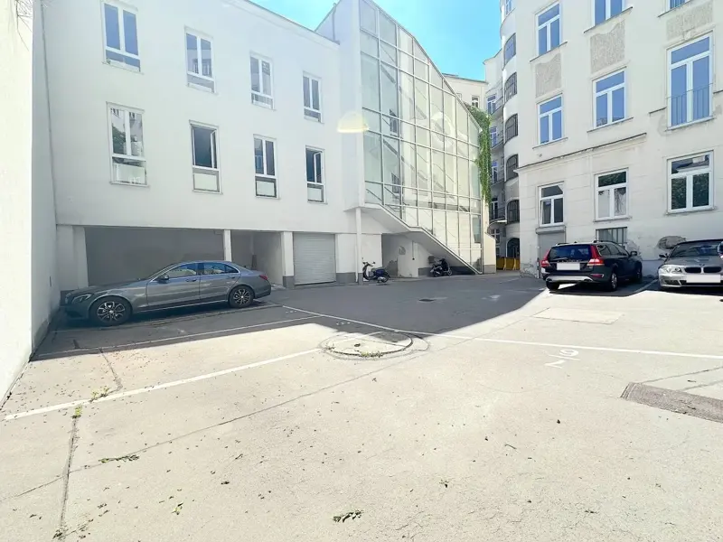 Stilvolles Büro/Praxis in Top-Lage mit Potenzial: 4 Balkone, Zentralheizung & Parkplatz in Wien