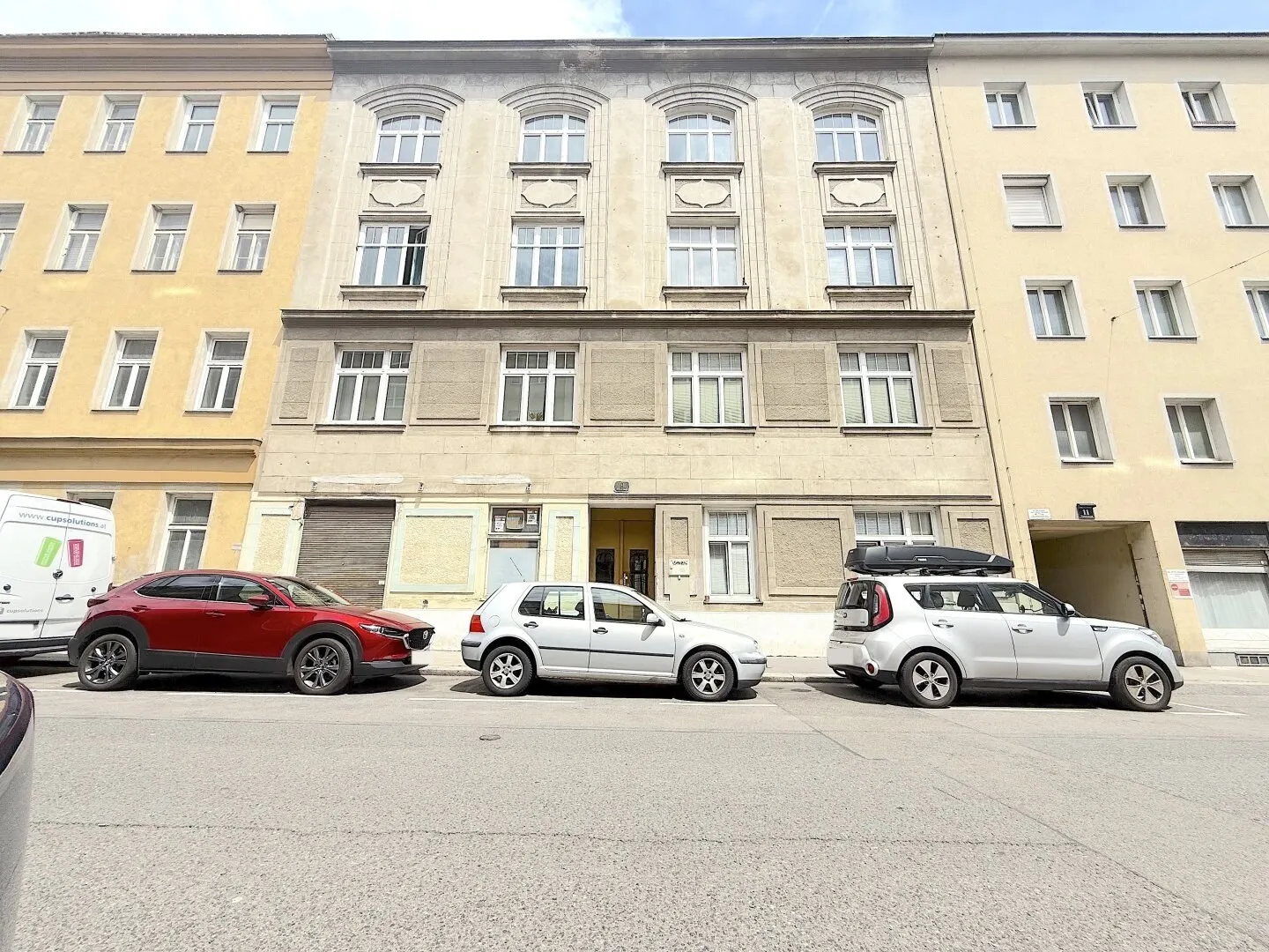 Exclusive 6-room first-occupancy apartment 157 m² in 1110 Vienna, near underground, top specification