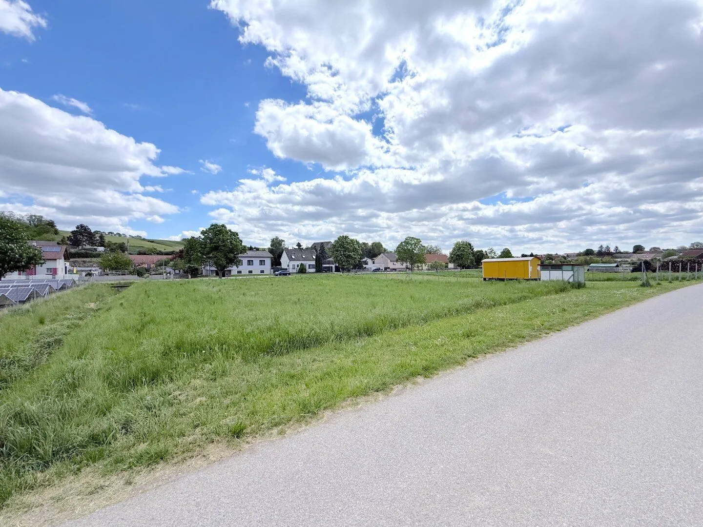 Spacious building plot 1425m² in Eibesthal, your dream of a home of your own awaits, photo 1