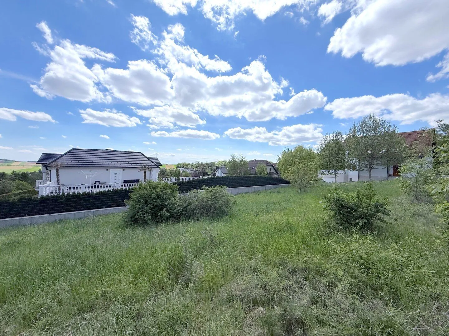 Spacious building plot 987m² in Ernstbrunn, photo 4