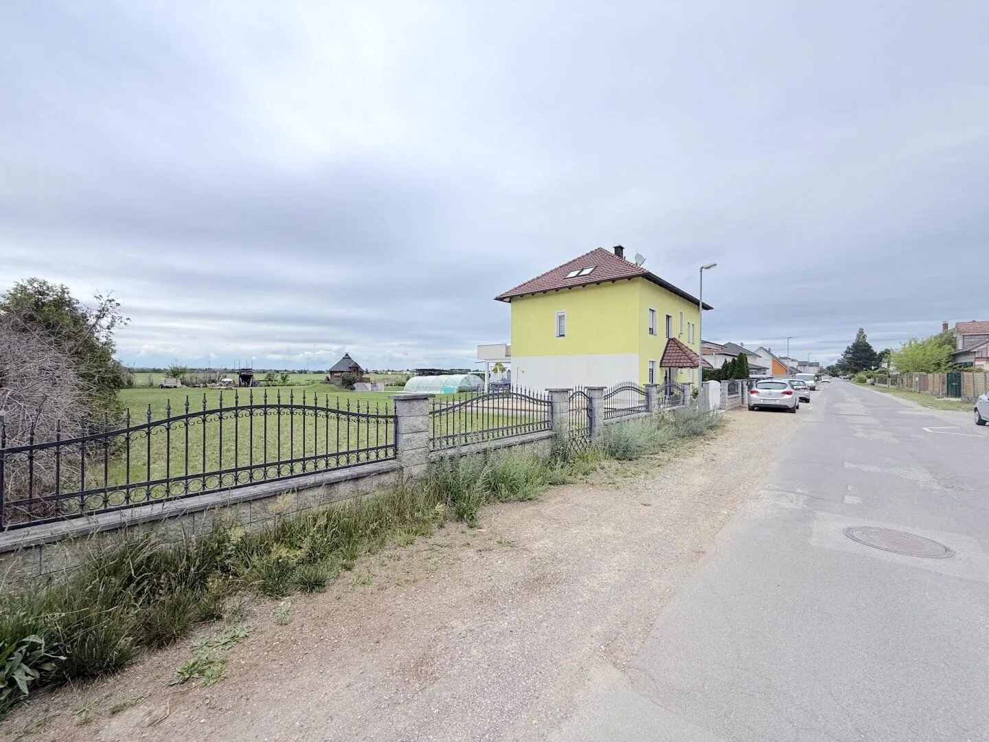 Spacious building plot 1080 m² in 2231 Strasshof, your dream of a home of your own, photo 3