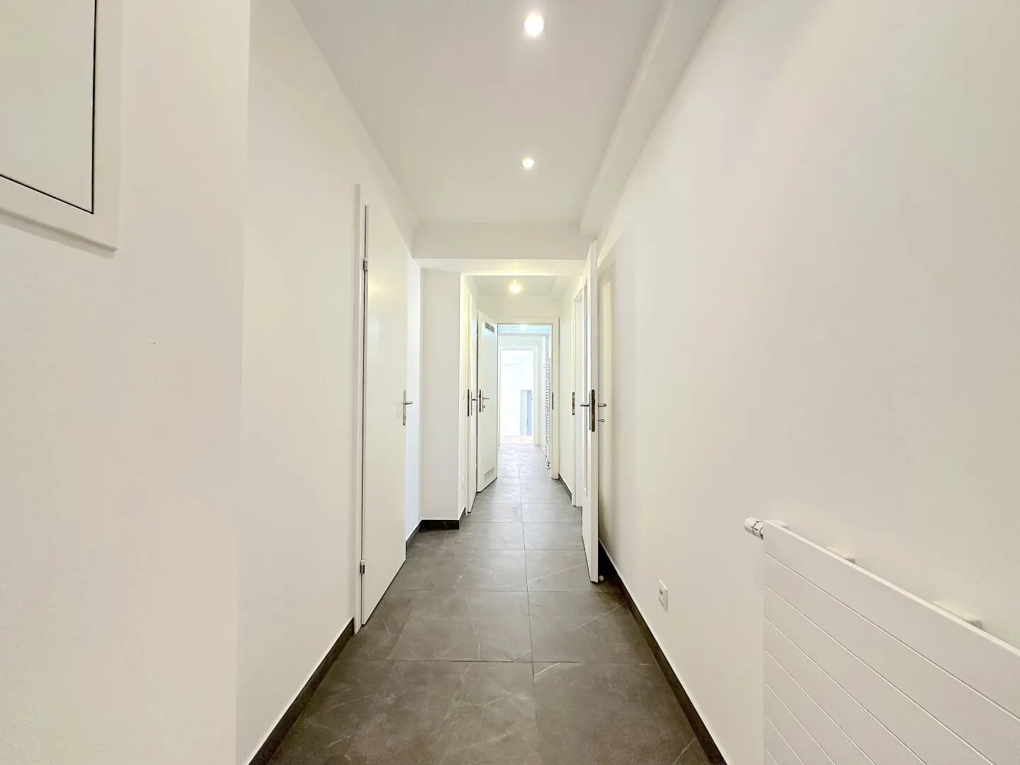 Open-ended lease: bright 3-room top floor apartment near Schwedenplatz, photo 3