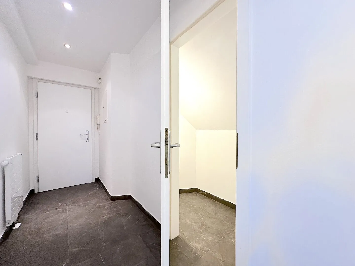 Open-ended lease: bright 3-room top floor apartment near Schwedenplatz, photo 4