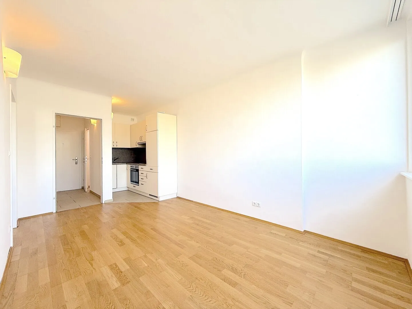 Modern 2-room apartment 39.5m² in 1010 Vienna, near underground, lift, fitted kitchen, €1,043.60 rent, photo 1