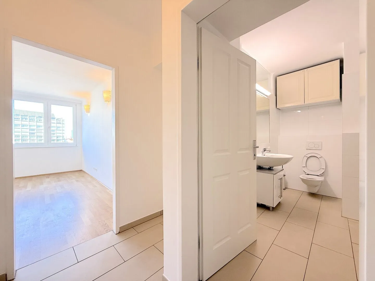 Modern 2-room apartment 39.5m² in 1010 Vienna, near underground, lift, fitted kitchen, €1,043.60 rent, photo 4