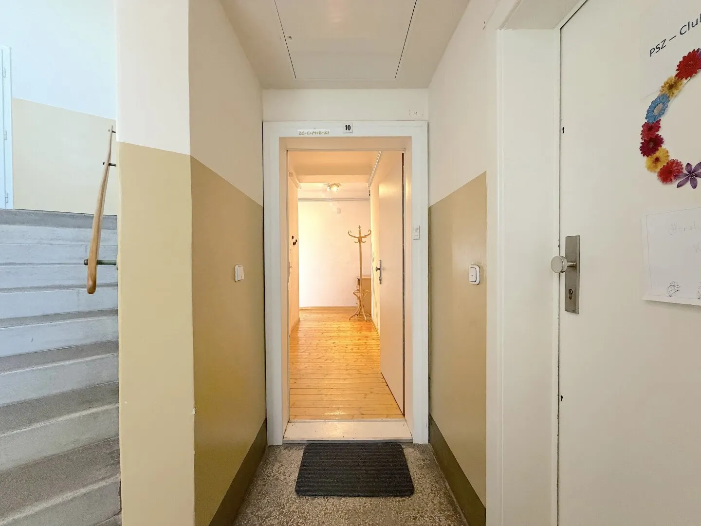 2-room apartment in Schwechat, 84.8 m², with lift & fitted kitchen to let, photo 2