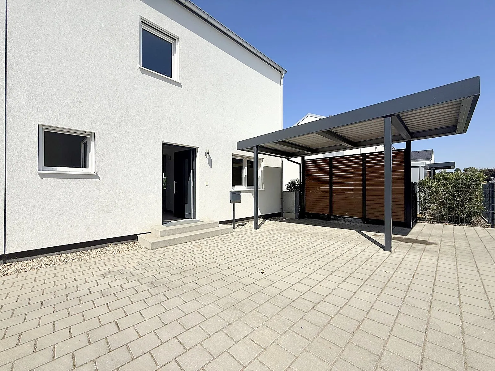 Modern 4-room house with terrace & garden in 2282 Markgrafneusiedl, photo 1