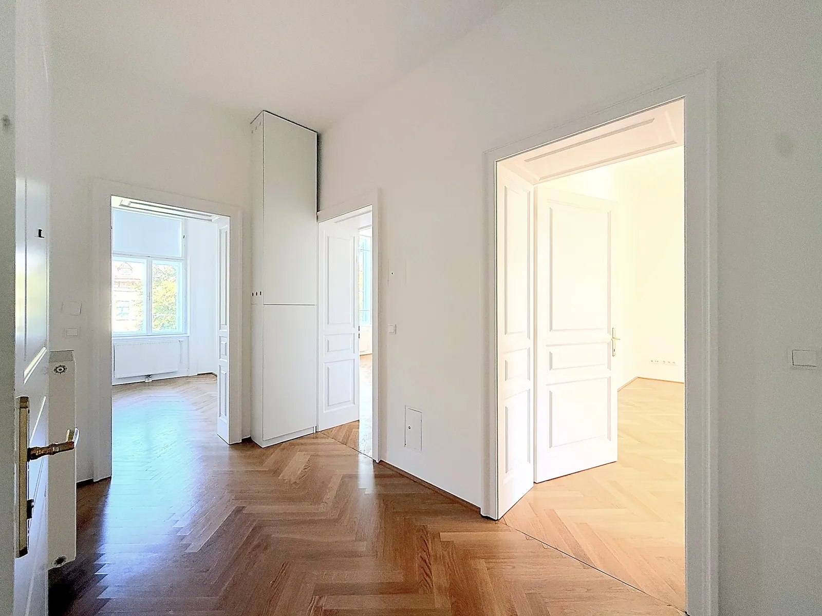 Gepflegte 7,5-Zimmer-Maisonette mit Terrasse und Balkon in 1180 Wien, Foto 3
