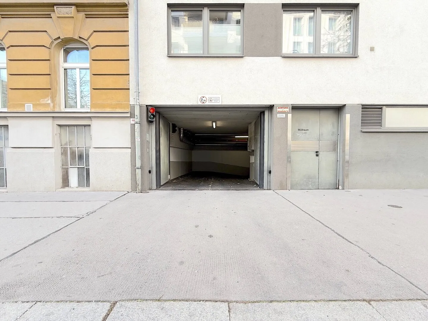 2 Garagenplätze zu je € 17.000 nahe Hütteldorfer Straße (U3 Station), Foto 2