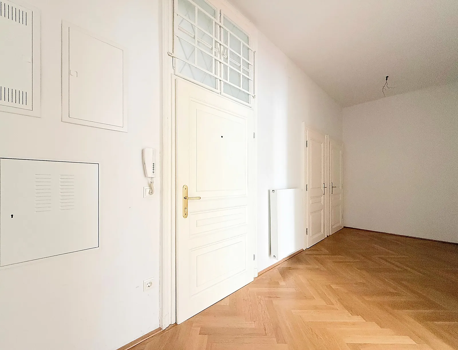 Großzügige 4-Zimmer-Wohnung beim Schottentor in 1010 Wien, Foto 4